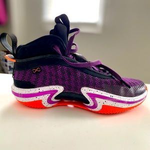 listing-status-banner